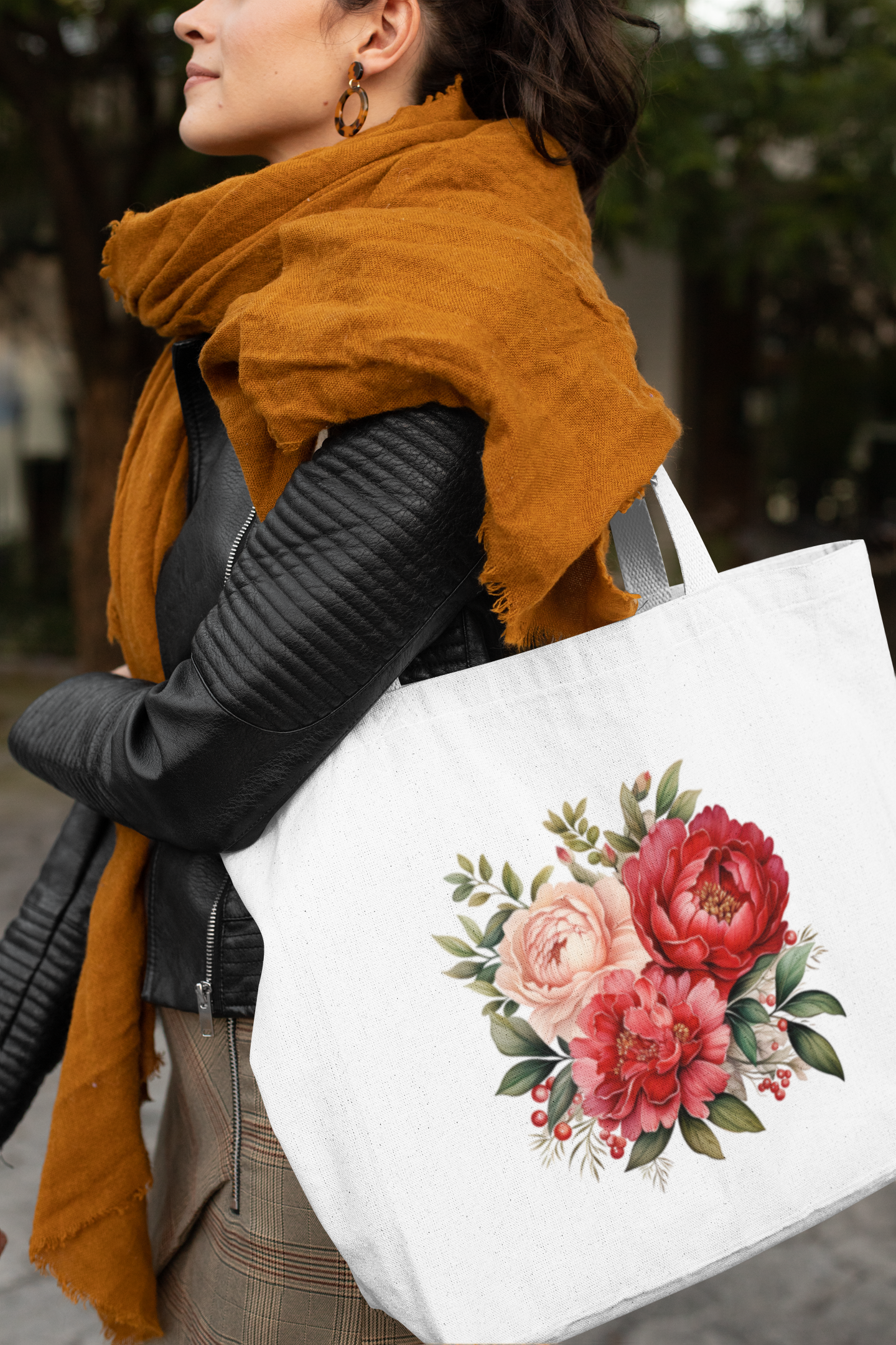 Red Flowers Everyday Large Tote Bag