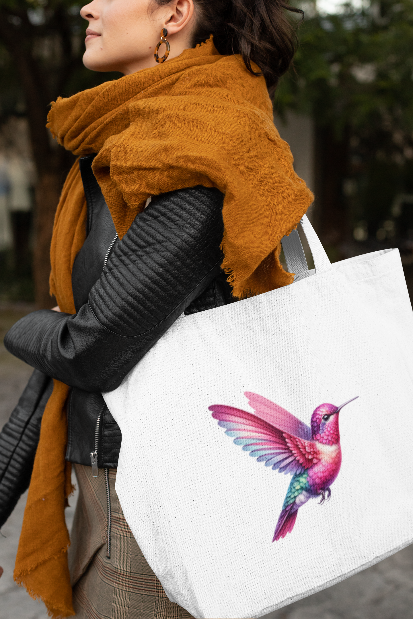 Humming Bird06 Everyday Large Tote Bag