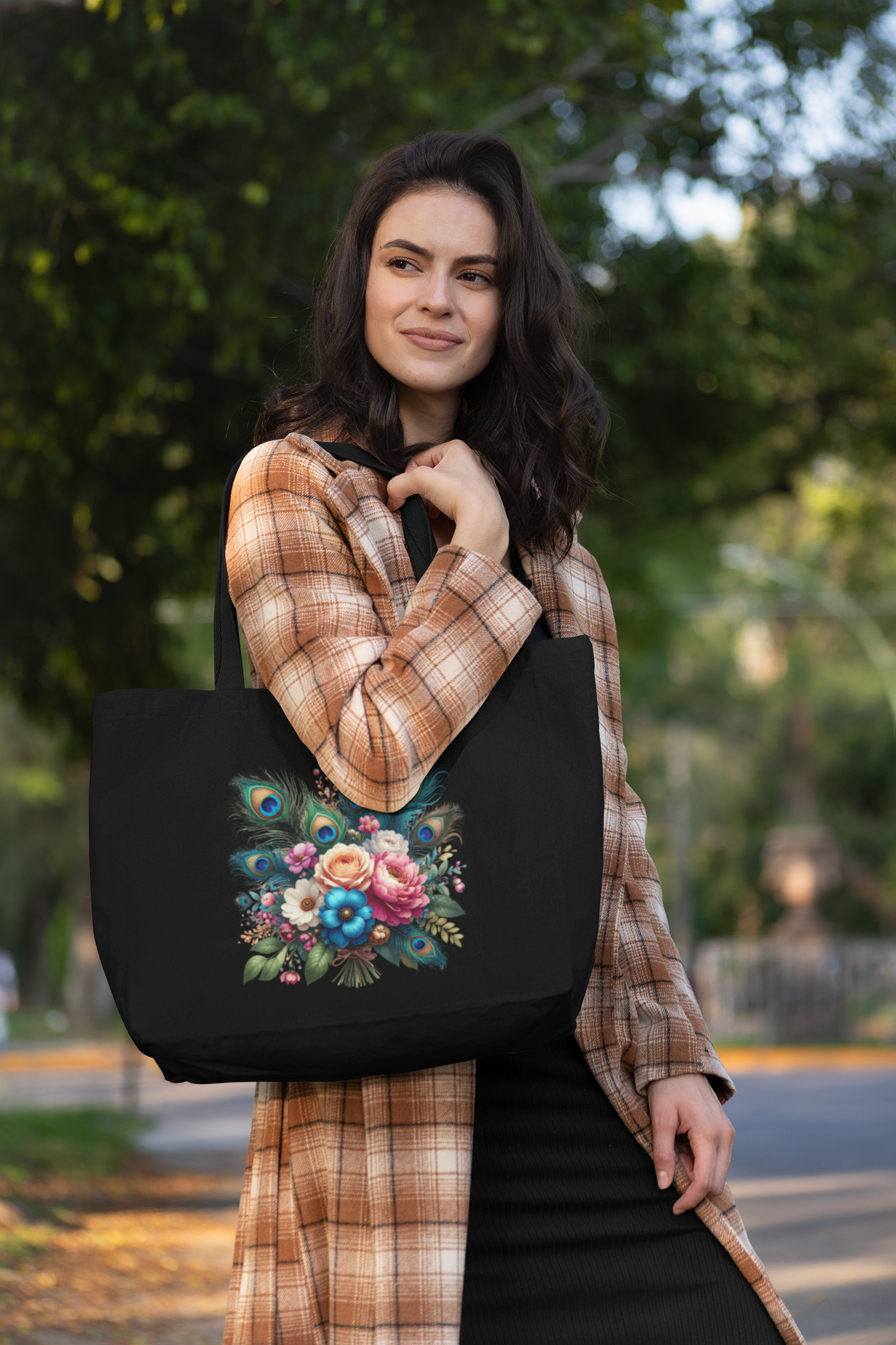 Flowers and Feathers Everyday Large Tote Bag