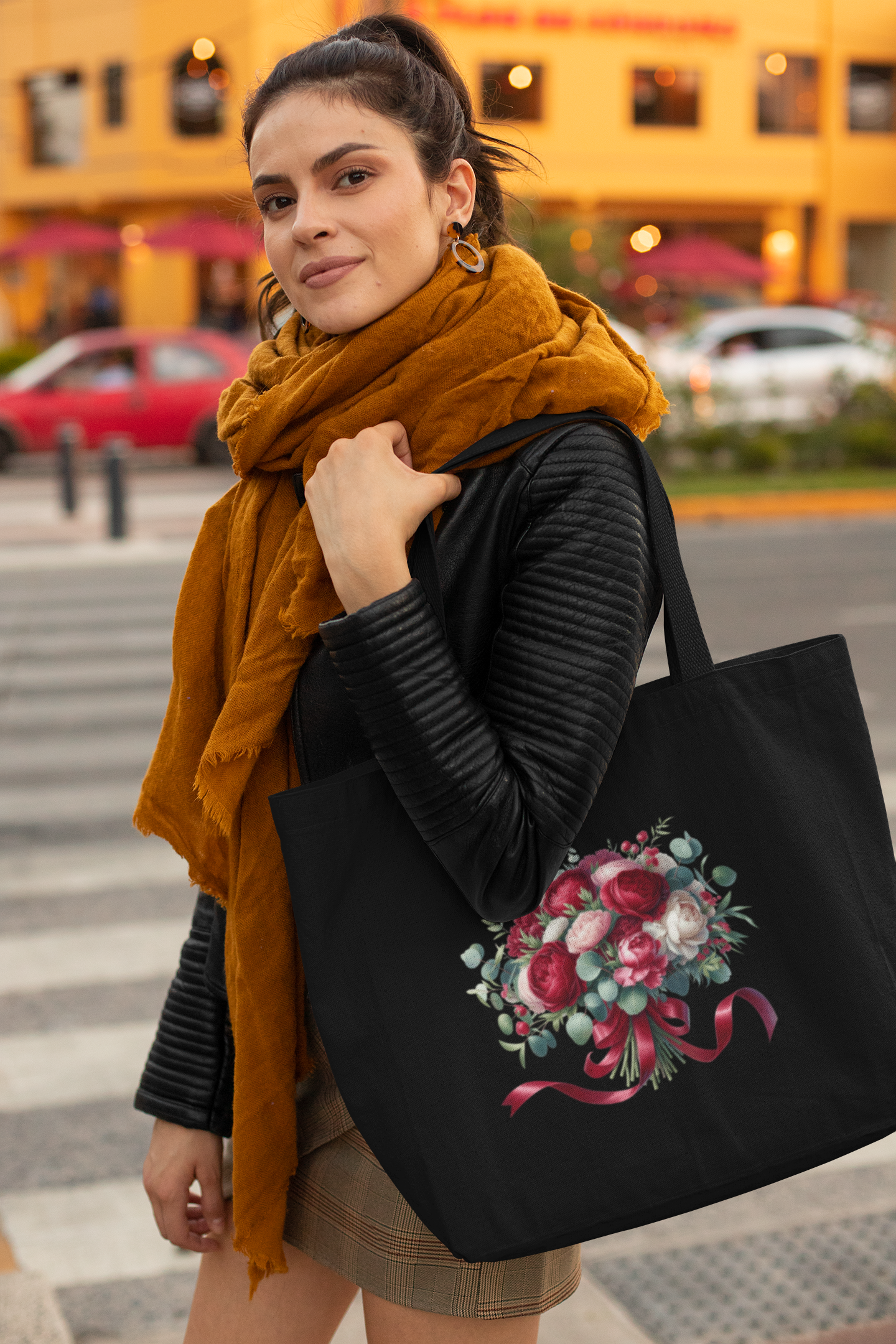 Rose Bouquet Everyday Large Tote Bag