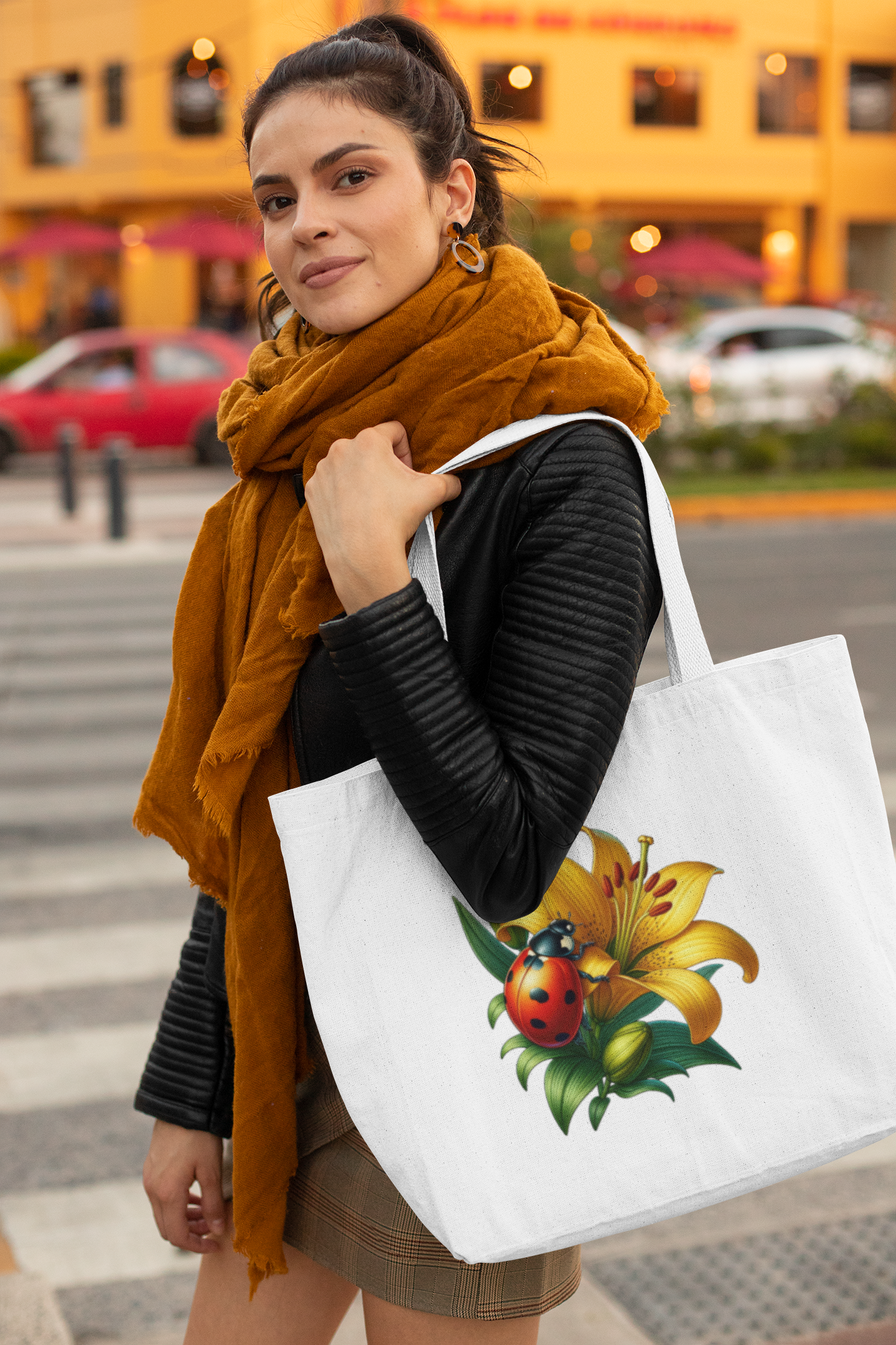Ladybug03 Everyday Large Tote Bag