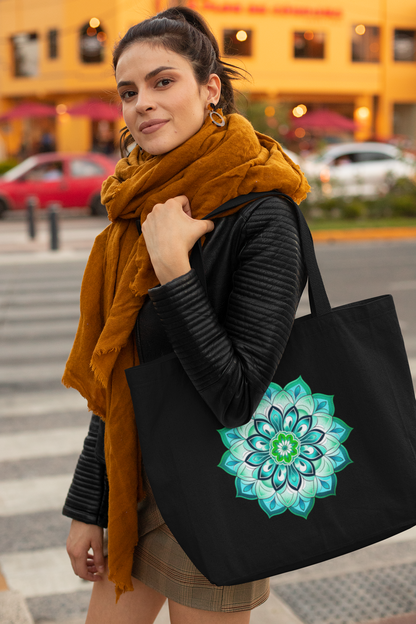 Mandala 001 Everyday Large Tote Bag